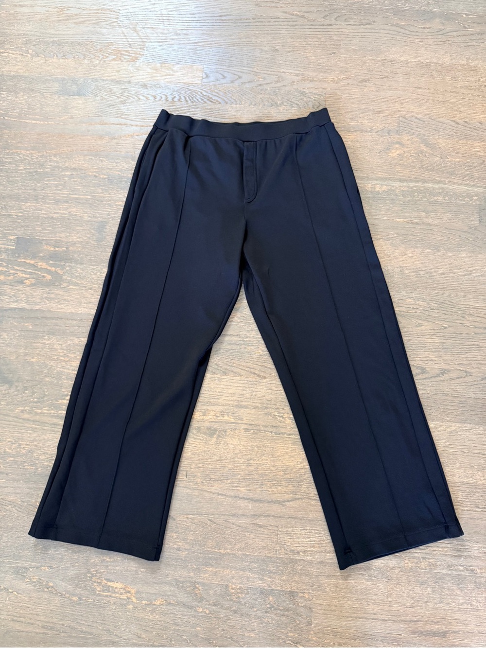 COS elasticated trousers pants
Size L
Loose fit
Good condition